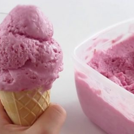 Сирно-йогуртове морозиво з малиною