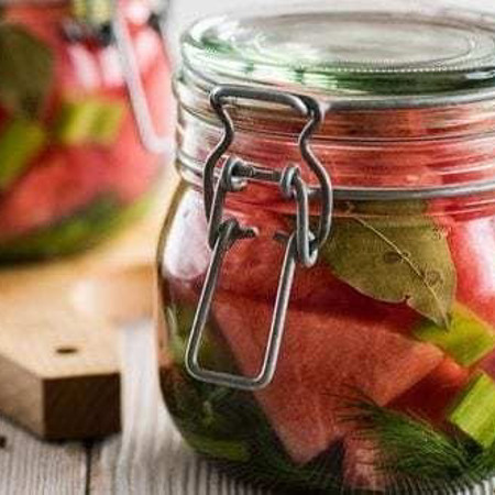 Маринований пікантний кавун на зиму