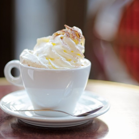 Овен — кава по-віденськи