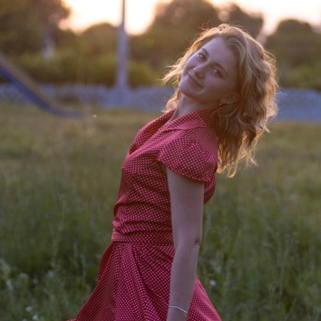 Анна Іванова