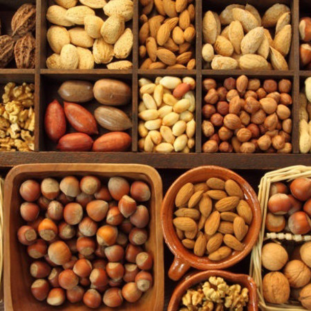 Як зберігати і вживати горіхи