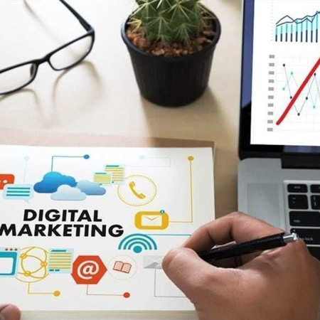 Спеціаліст із діджитал (цифрового) маркетингу