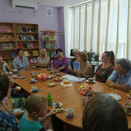 На Яблучного Спаса в Троїцькій бібліотеці для дорослих