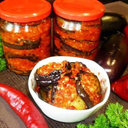 Баклажани на зиму в аджиці