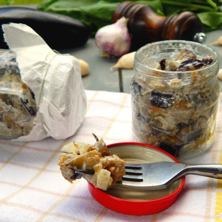 Баклажани в майонезі