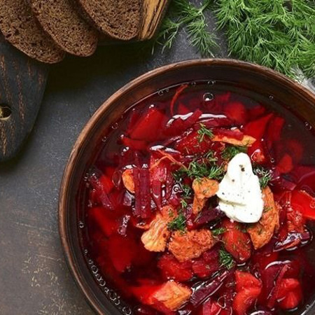 Борщ з чорносливом і квасолею