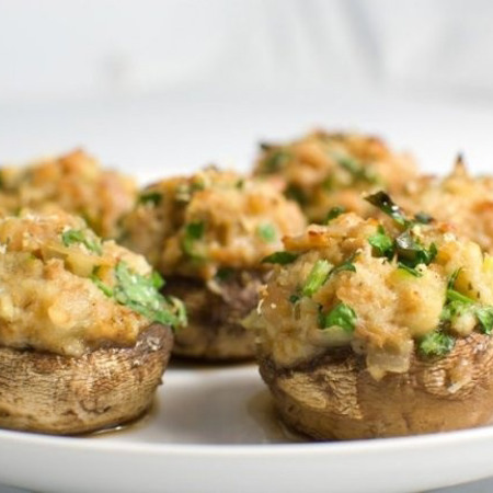 Печериці, фаршировані волоськими горіхами