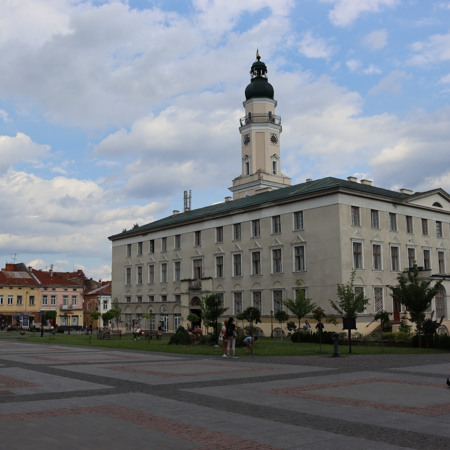 Площа Ринок та ратуша