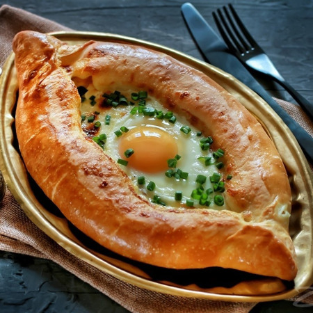 Хачапурі по-аджарськи