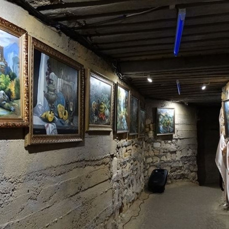 Галерея у підземеллі, Нерубайське