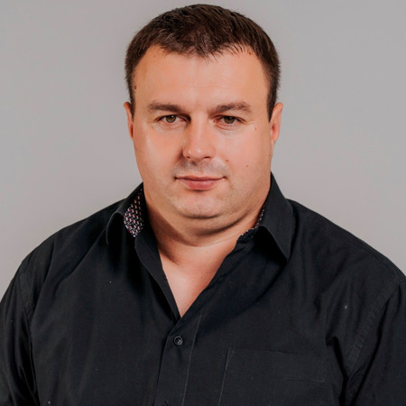  Петровірівський сільський голова‎  Артем Сергійович Демчуков