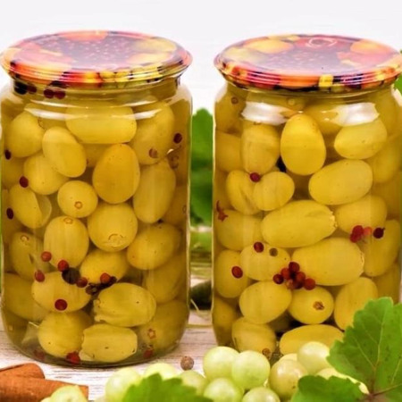 Виноград у гірчичному маринаді (на зиму)