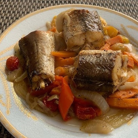 Запечений хек у духовці з овочами