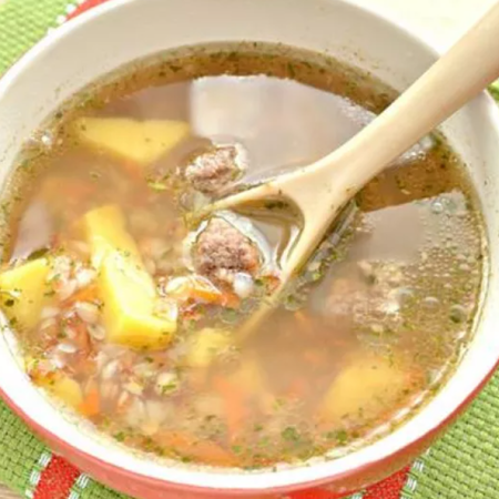 Гречаний суп з грибами