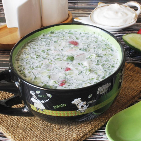 Класична окрошка на кефірі