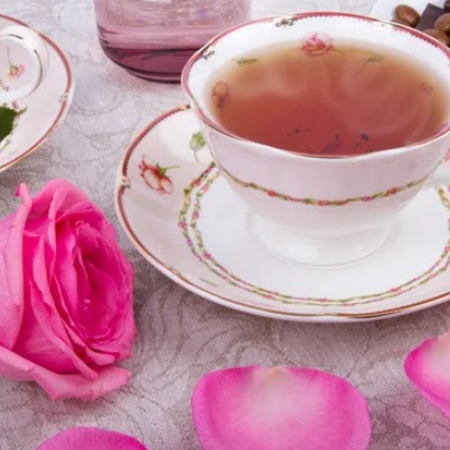 Чай із пелюсток троянди