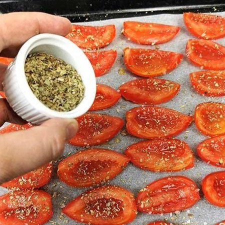 Класичні в’ялені помідори в духовці