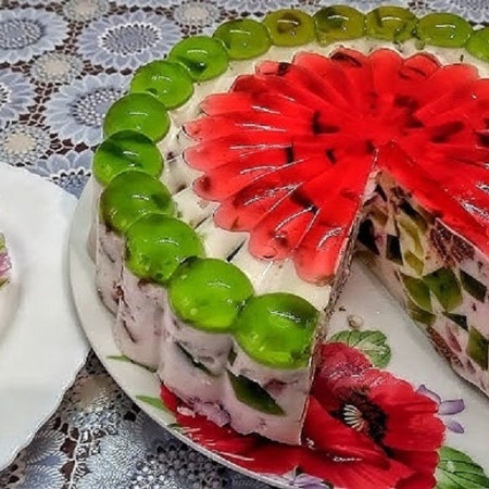 Желейний торт із фруктами