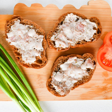 Намазка з сала з часником