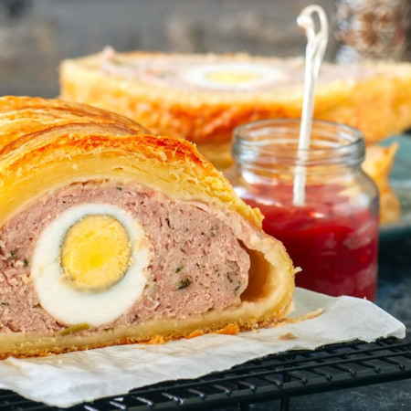 Рулет з фаршу з яйцем (м’ясний “хліб”)