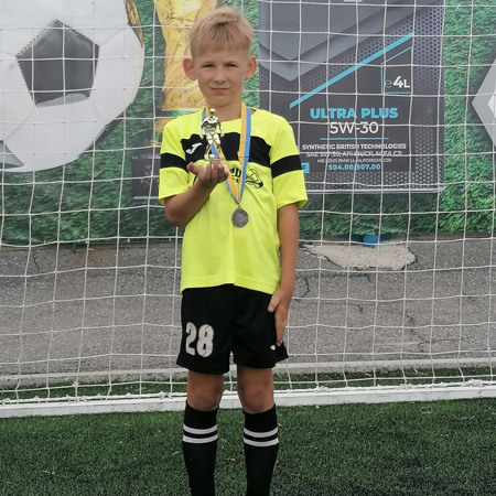 Матвєй Власюк, 9 років,  смт Петропавлівка