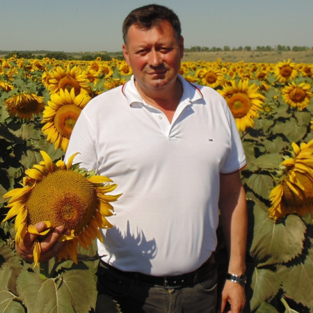 Дорогі працівники ТОВ «Весна»! Шановні односельці!