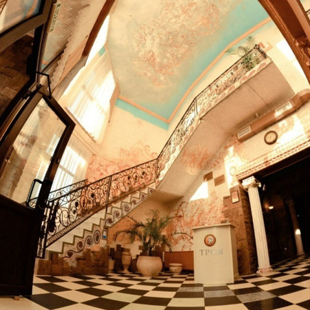 Розважальний комплекс “Троя”