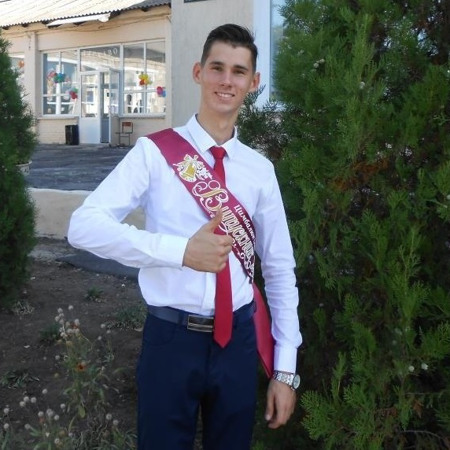 Цимбалюк Ілля,  учень 11 класу Новоселівської ЗОШ