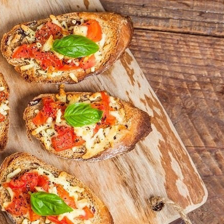 Запечені бутерброди з сиром і креветками