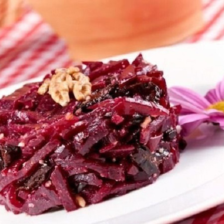 Буряк з чорносливом