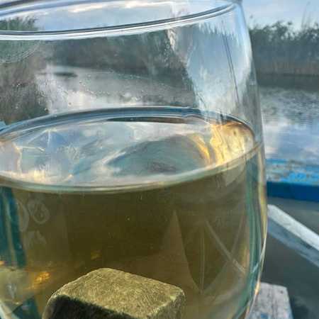 Градениці: порибалити та випити вина з холодним каменем 