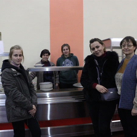 Педагоги готують для захисників