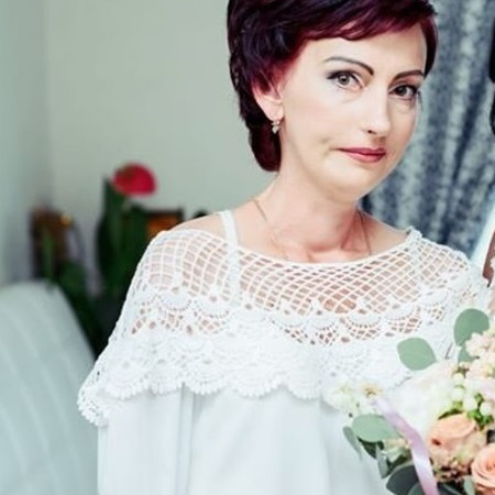 Валентина Новак, власниця сімейного кафе, магазину (Майори)