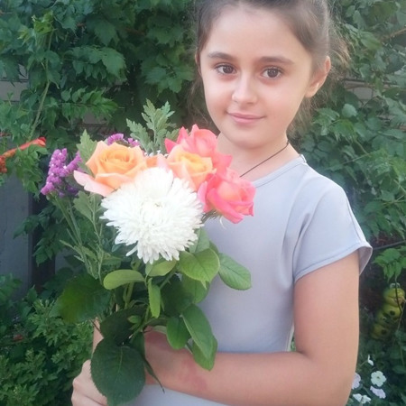 Злата  Лисаченко,  8 років,  смт Петропавлівка