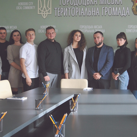 Молодіжна рада