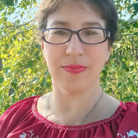 Наталя Біла з с. Дмитрівка