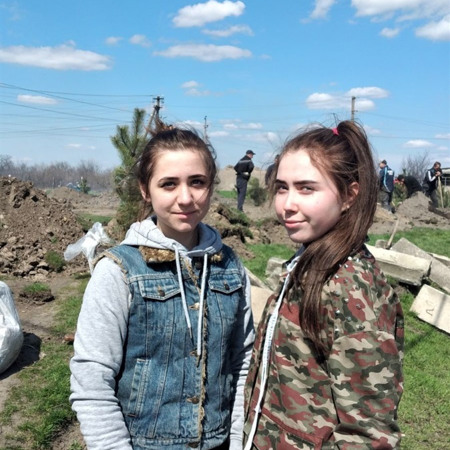 Даша Правда та Софія Прохода