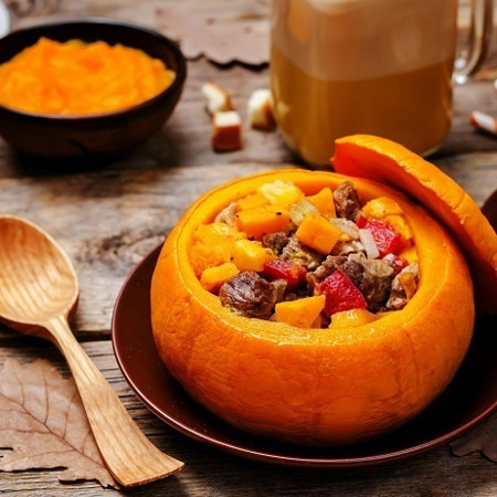 Рагу з яловичини в печеному гарбузі