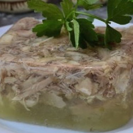 Холодець зі свинячої рульки