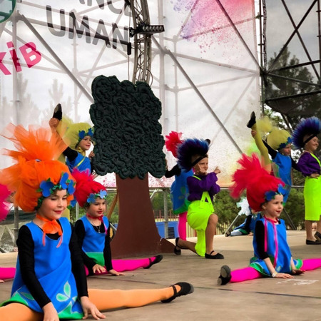 Танцювальна студія для всієї родини «Gut Dance Family»