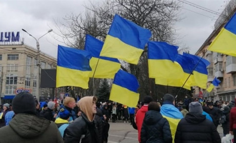 Інфохаб Херсона: правила життя в окупації, допомога, зв'язок і транспорт