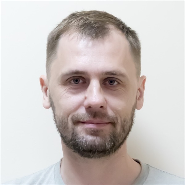 Влад АБРАМОВ