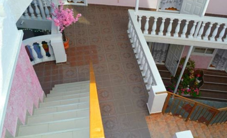 Отель Pink house