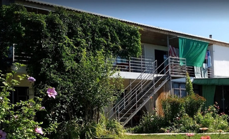 Частное домовладение "Затишок"