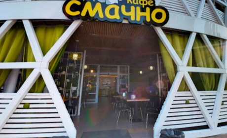 Кафе "Смачно" (возле базы "Ракета")