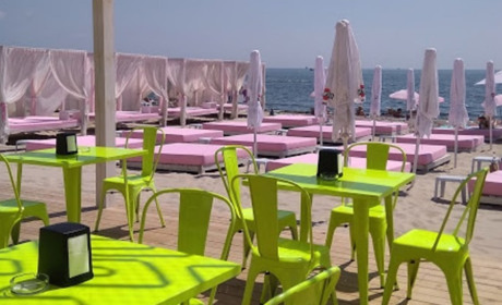 Кафе Bright On Beach