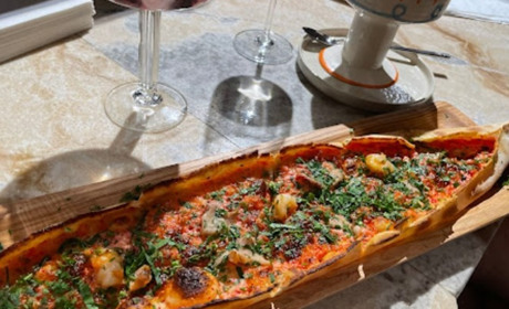 Ресторан Nikos Greek Bistro