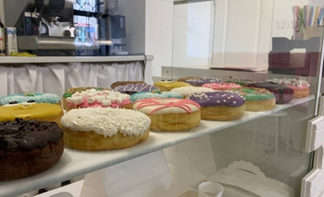 Кафе Smachna Kava and Donuts