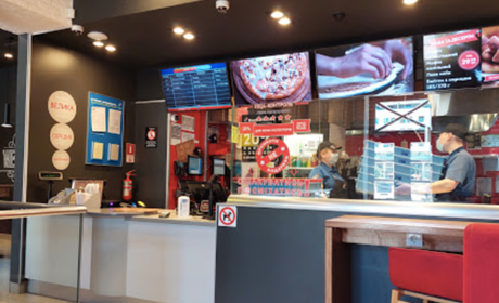 Пиццерия Domino's Pizza на Греческой площади 