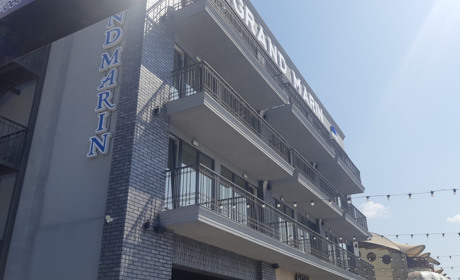 Отель Grand Marin